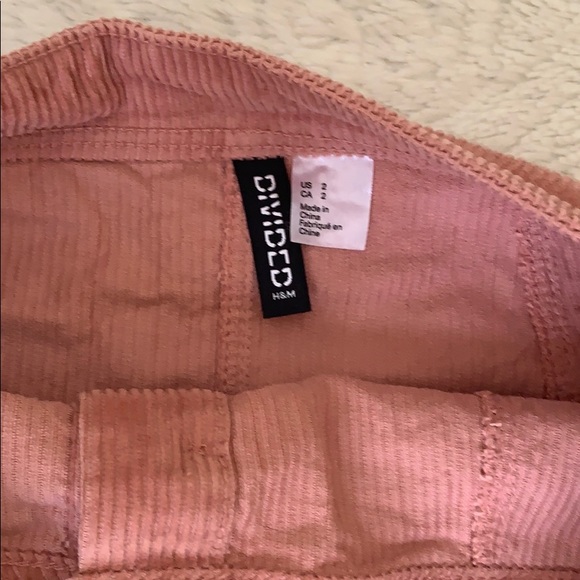 Pink corduroy skirt from H&M - Picture 2 of 3